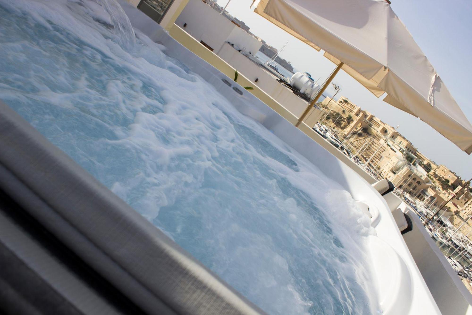 Bebirgu Palazzino Luxury 2 Jacuzzi To Share 아파트 외부 사진